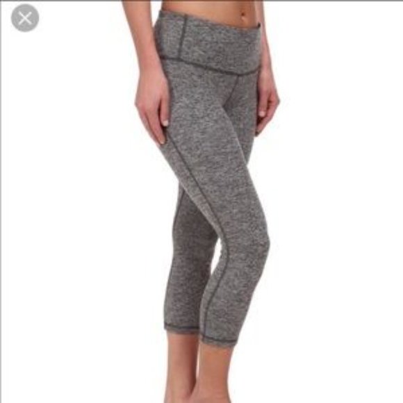 Patagonia | Pants u0026 Jumpsuits | Patagonia Centered Crop Capri Tights In  Heathered Grey Size Xs | Poshmark